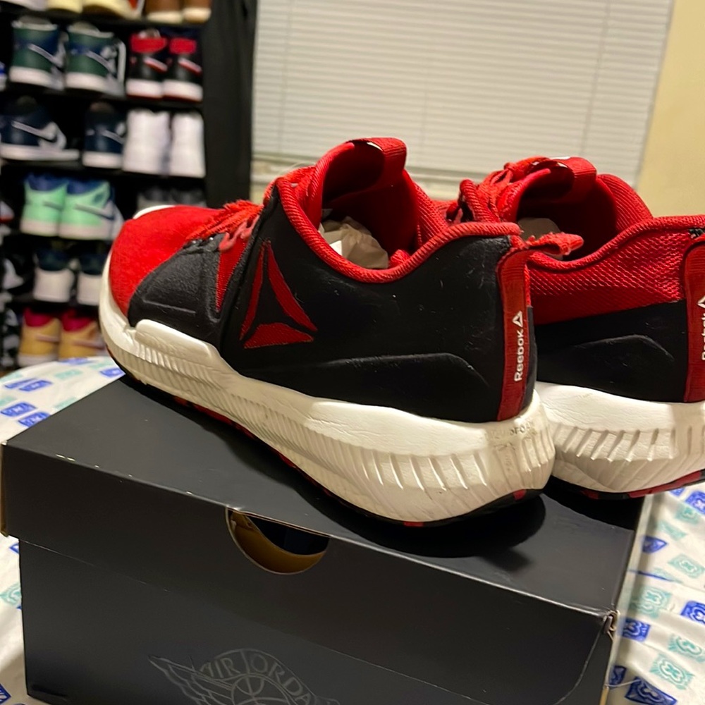 Men’s Reebok training shoes - Picture 3 of 3